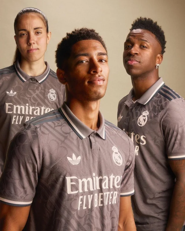 Real Madrid 3. trøje 2024/25