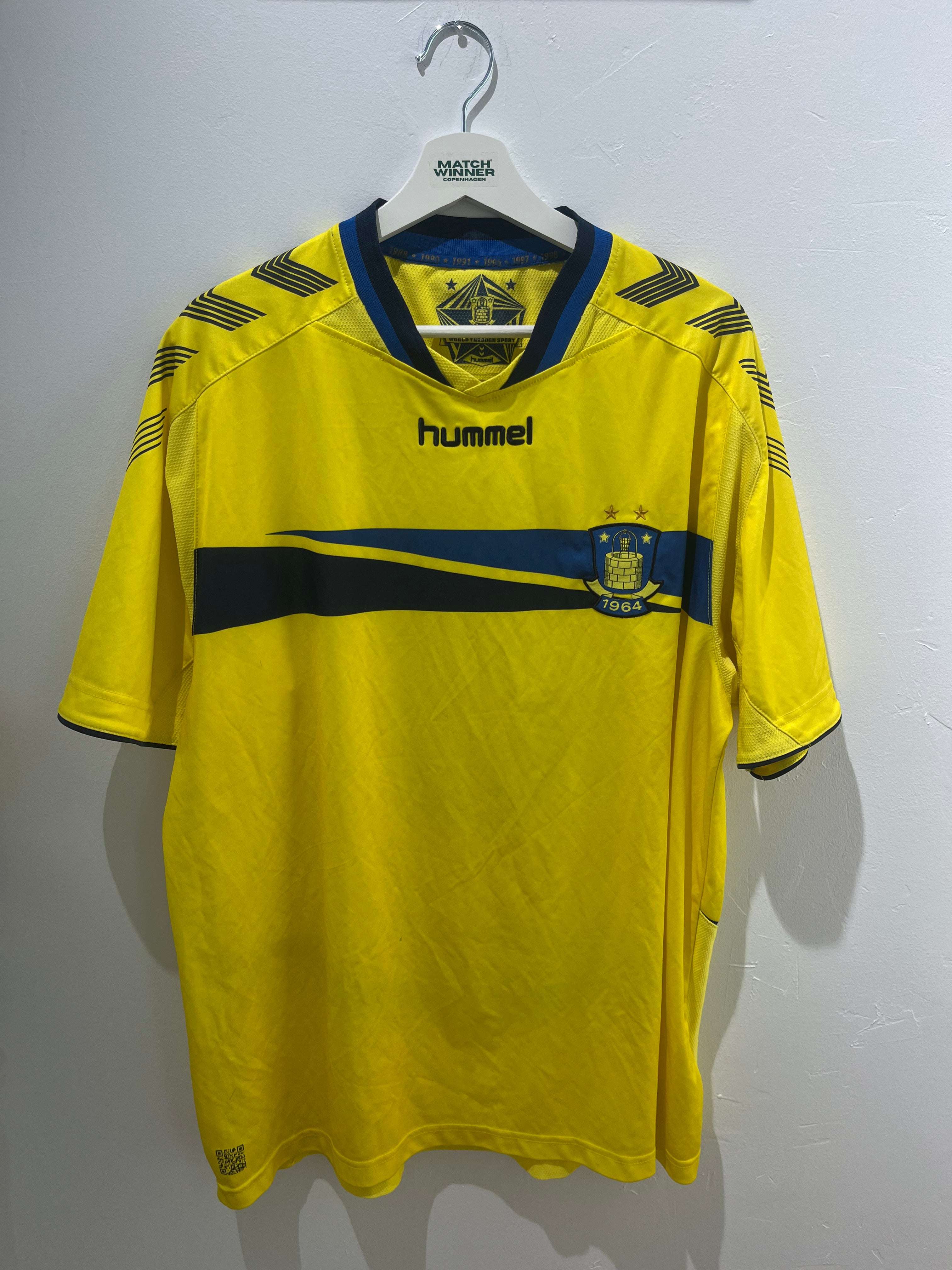 Forsiden af Brøndby IF hjemmebanetrøje 2013/14 i størrelse XL med klublogo